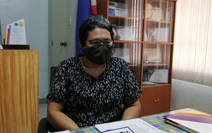 “Local chief executives should not be afraid of letting their residents who are positive for coronavirus disease 2019 return home because the patients will stay in isolation facilities anyway,” says Department of the Interior and Local Government in Antique director Cheryl Tacda. PNA