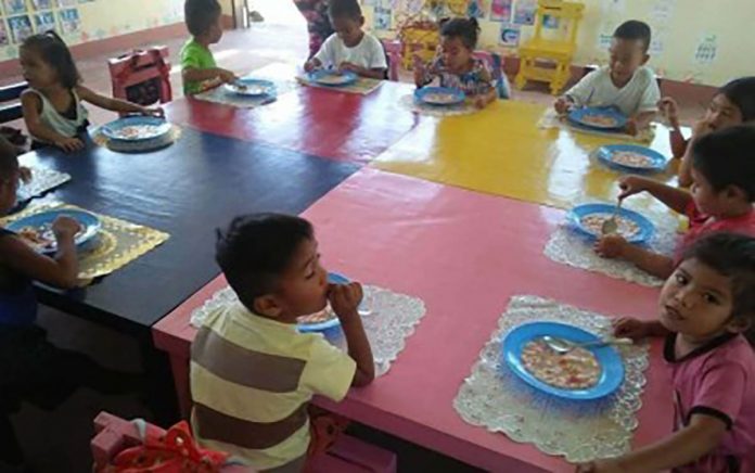 Child Development Center enrollees in the town of Anini-y, Antique enjoy free and nutritious meals under the Supplemental Feeding Program implemented in 2019. The Department of Social Welfare and Development will begin the 10th cycle of the program this month to ensure the children stay healthy amid the coronavirus disease 2019 pandemic. DSWD-ANTIQUE VIA PNA