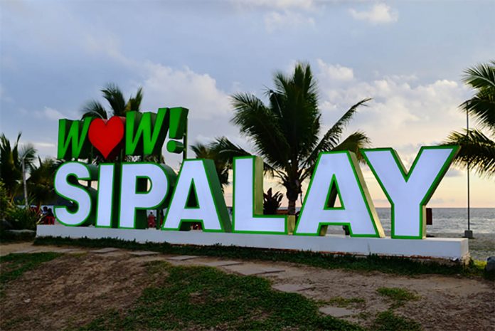 The city of Sipalay in Negros Occidental is dubbed as “The Jewel of Sugar Island” for its white-sand beaches and crystal-clear waters. Tourism-related and non-essential travels in the city have been prohibited for 15 more days. (WANDERING WONDERER)