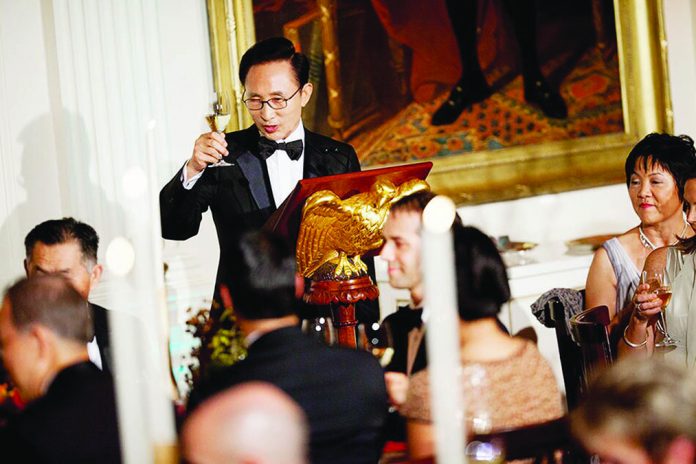 South Korean President Lee Myung-bak offers a toast during a State Dinner at the White House in Washington. THE NEW YORK TIMES