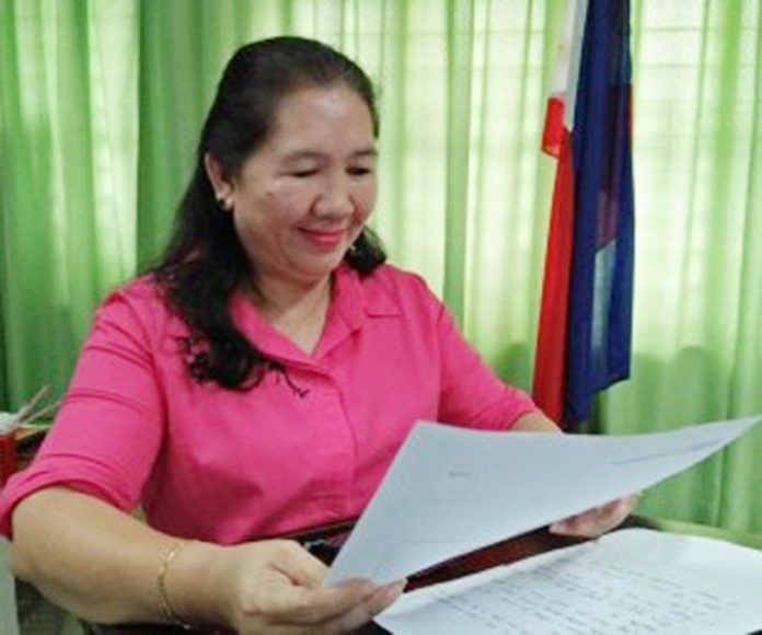 “We are all new to this setup. Let us be partners in facilitating learning,” says Lea Belleza, Department of Education Region 6 information officer. IAN PAUL CORDERO/PN