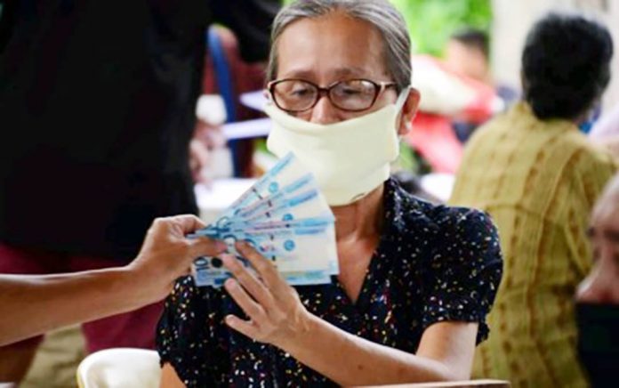 The Department of Social Welfare and Development says a total of 210,158 indigent senior citizens in four provinces in Western Visayas receive their social pension this second semester of 2020. PNA