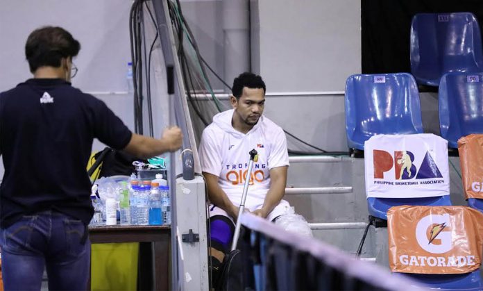 TNT Tropang Giga’s Jayson Castro skips third quarter of Game 4 of their 2020 PBA Philippine Cup finals against Barangay Ginebra San Miguel Kings due to injury. PBA PHOTO