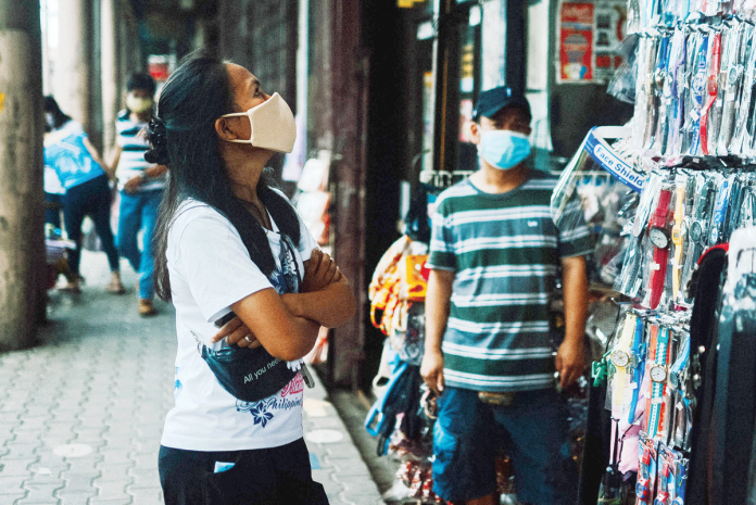 Despite the rising cases of coronavirus disease 2019, no lockdown will be imposed anew, say Iloilo leaders. Ilonggos are enjoined to always observe minimum health protocols such as wearing of facemasks and face shields, washing of hands and social distancing, among others. PANAY NEWS PHOTO