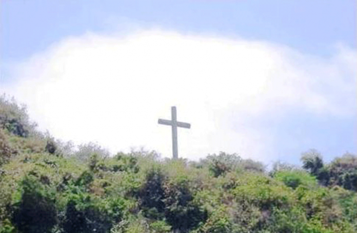 Known for being a pilgrimage site especially during Lent, Balaan Bukid is 558-foot mountain in Barangay Hoksyn, Jordan, Guimaras. It has a gigantic cross that can be seen from Iloilo City.