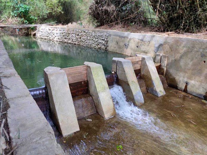 This pier-type dam in San Dionisio, Iloilo serves as a supplementary source for irrigation of 27-hectare rainfed areas in Brgy. Pangi. This project costs P4.5 million and it was funded under the Department of Agriculture’s Rice Program. REGIONAL AGRICULTURAL ENGINEERING DIVISION