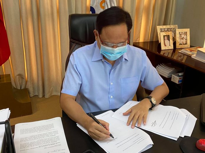 Gov. Arthur Defensor Jr. issued Executive Order No. 173, Series of 2021 institutionalizing the Provincial Civil Defense Service of Iloilo (ProCID Serv Iloilo). BALITA HALIN SA KAPITOLYO