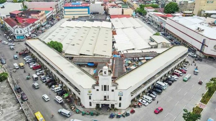 The Iloilo Central Market on Rizal Street will be getting more “makeovers” as the city government mulls further improvement on public markets via the Public-Private Partnership (PPP) scheme. JERRY TREÑAS/FB