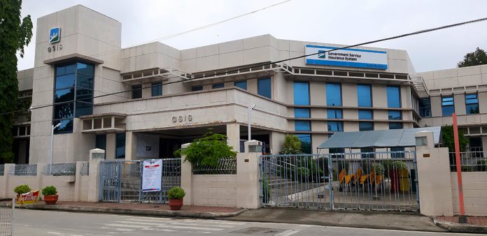 GSIS Iloilo Branch. JAPHET FAJARDO/PN