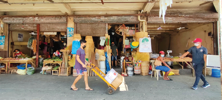 What businesses are allowed to open in Iloilo province amid MECQ?