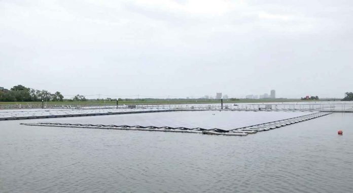 General view of one of the world's largest floating solar panel farms in Singapore. REUTERS/CHEN LIN