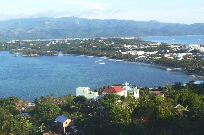 Bulabog Beach can be seen from the Mt. Luho View Deck in Barangay Yapak, Boracay Island, Malay Aklan. The famous white beach is on the other side of the island. The proposed Boracay Island Development Authority shall manage, develop, operate, preserve, and rehabilitate the Boracay Island Development Zone, which shall include the entirety of Boracay Island and surrounding islets including Barangay Caticlan. PN PHOTO