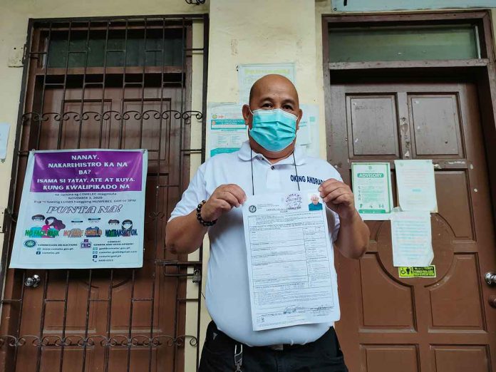 “If hatagan lang ako sang chance sang taga-Pototan, bag-ohon naton ang aton banwa. Tinguhaan ta nga maka-ganyat sang mga investors,” says businessman Roque Poral Andrada III of Barangay Catoogan, Pototan, Iloilo who formally filed his certificate of candidacy for Pototan mayor.