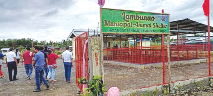 Officials visit Iloilo’s first animal shelter located in Barangay Pandan, Lambunao. JINGLE CANTERO/PROVINCIAL VETERINARY OFFICE