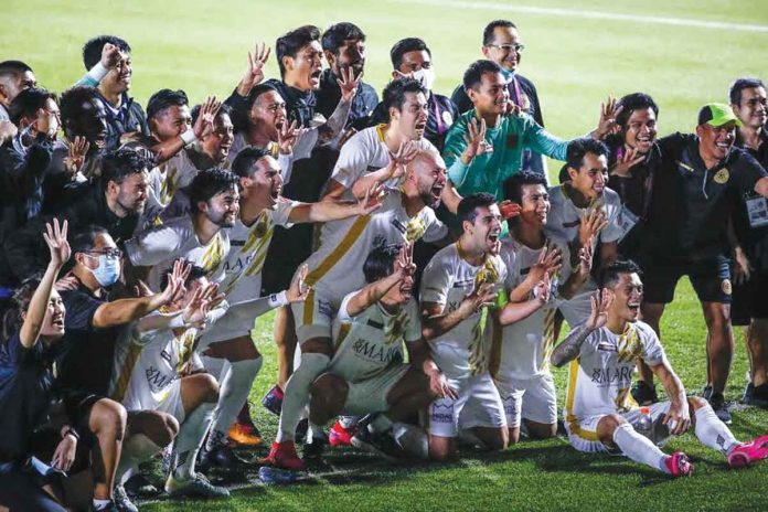 United City Football Club celebrates their 2020 Philippines Football League championship. PFL PHOTO