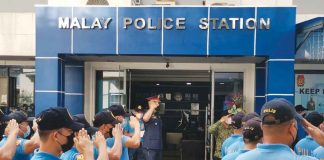 With many policemen around, tourists should feel safe in Boracay Island. With the influx of domestic tourists, simulation drills were conducted to assess the capability and readiness of the police force in the island. PHOTO BY MALAY AKLAN PNP