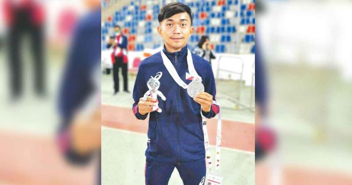 Daniel Enderes Jr. of Barangay Rizal, Pala-Pala, Iloilo City placed second in the 1,500-meter T20 class of the men’s under-20 division in the 2021 Asian Youth Para Games in Bahrain. PHOTO COURTESY OF PHILSPADA