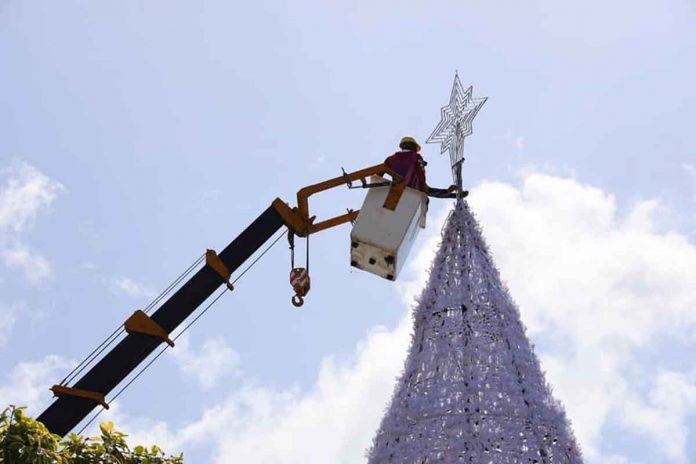 The city government of Roxas has started decorating the city plaza with Christmas lights and lanterns. Today, a giant Christmas tree would be switched on, too. PHOTO FROM MAYOR RONNIE DADIVAS FACEBOOK PAGE