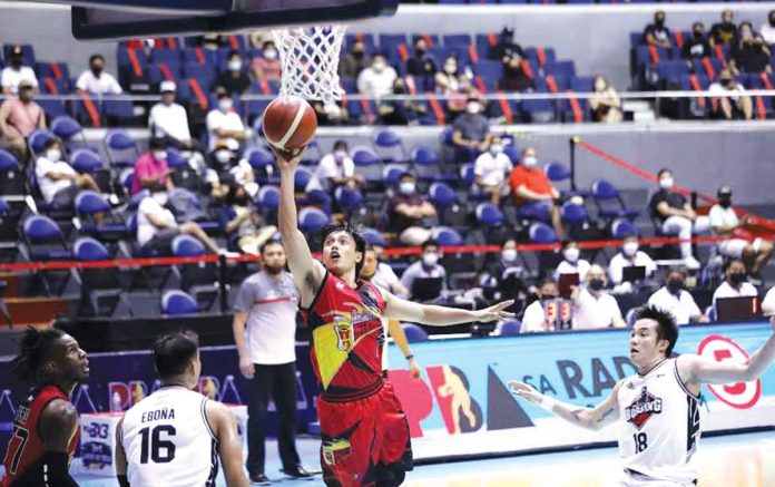 Terrence Romeo spearheads the offense in San Miguel Beermen’s triumph over Terrafirma Dyip. PBA MEDIA BUREAU