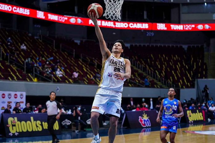 Chito Jaime waxes hot on offense with 28 points as Iloilo United Royals hands All-Star Bacolod Ballers its first loss in the 2021 MPBL Invitational. MPBL PHOTO