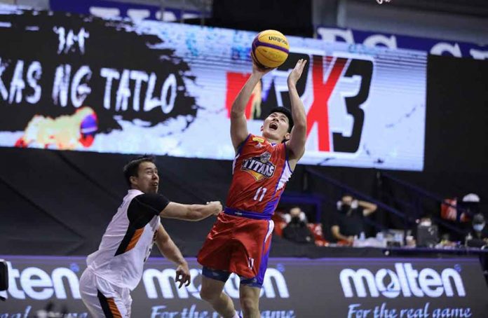 Bacolodnon Nico Paolo Javelona of Purefoods TJ Titans goes for a layup. PBA MEDIA BUREAU