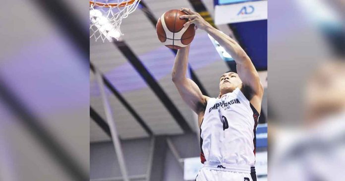 By taking down the favored Mikawa Seahorses, Ferdinand “Thirdy” Ravena III and the NeoPhoenix arrested a two month-long losing skid. JAPAN B.LEAGUE PHOTO