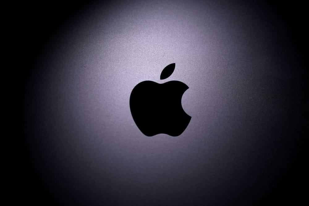 Apple becomes first company to reach $3T market cap