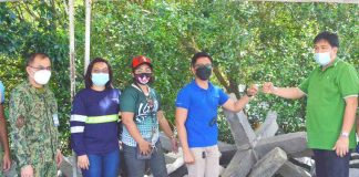 Mayor Ronaldo Golez, GWC rep at the artificial reef turn-over ceremony.