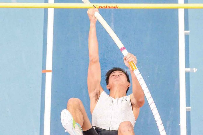 Ernest John Obiena, currently the No. 5 ranked pole vaulter in the world, notched his second championship this year by hurdling 5.81 meters. PHOTO COURTESY OF 2022 ORLEN COPERNICUS CUP