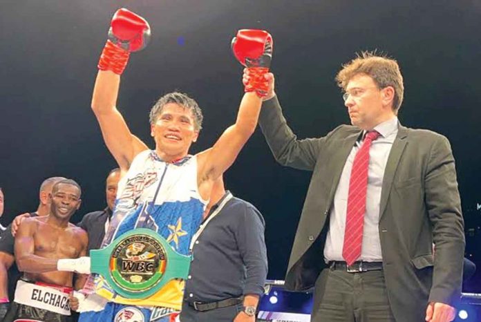 Vincent Astrolabio pulls off a massive upset over veteran Guillermo Rigondeaux to clinch the WBC International bantamweight title. CONTRIBUTED PHOTO