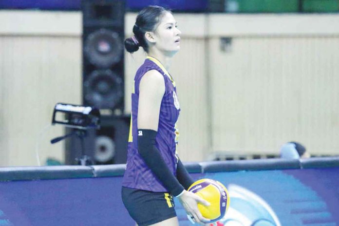 Dindin Santiago-Manabat bounces back in the 2021-22 Volleyball Thailand League at the Nimibutr Stadium in Bangkok. VOLLEYBALL THAILAND LEAGUE PHOTO