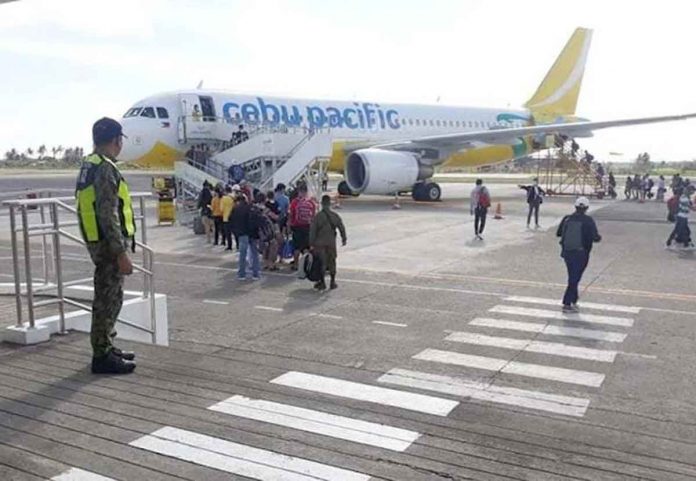 Boracay Island drew more than 80,000 domestic tourists and 353 foreigners in February, while the island welcomed 41,176 tourists from March 1 to 9. Photo by Kalibo Airport PNP.