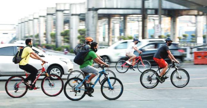 The government has encouraged commuters to consider using bicycles to work to save on fuel costs. MIGUEL DE GUZMAN