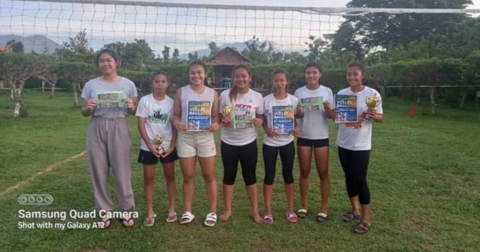 The podium finishers of the 1st Women’s Grass Volleyball Open. PHOTO COURTESY OF JEFFREY GETIDA