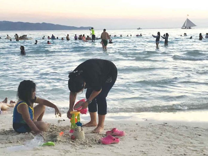 Malay Municipal Tourism Office said Boracay the popular tourist destination in Aklan registered 267,278 tourists for the first quarter of this year.