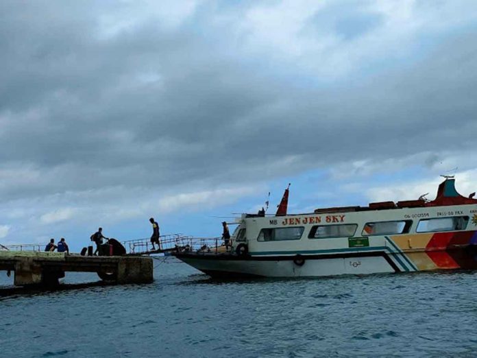 Inter-island trips to Boracay Island from Caticlan remained normal, according to the Philippine Coast Guard Caticlan Office.