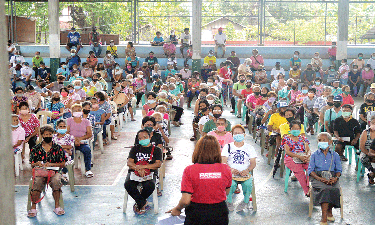 Some 500 senior citizens receive gift packs from Panay News in Baranggay San Pedro, San Jose, Antique.