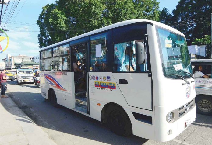 Iloilo City’s Local Public Transportation Route Plan includes allowing modernized jeepneys to ply its streets and lowering the emissions of public transportation. PN PHOTO