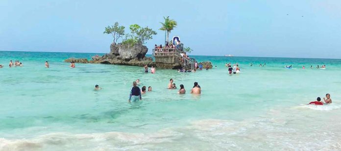 In Boracay Island, Region 6’s top tourist attraction, there is an increase in the number of workers which is associated with the increasing number of tourists visiting the destination, according to the Department of Tourism. Photo shows the iconic Willy’s Rock of Boracay. PN photo