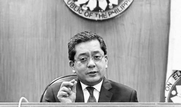 Commissioner George Garcia speaks during a media briefing on the first day of Local Absentee Voting held at the Comelec Session Hall, 8th floor, Palacio del Gobernador, Intramuros. INQUIRER PHOTO/LYN RILLON