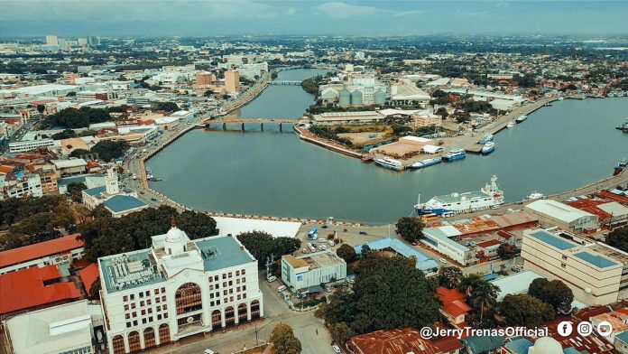 Iloilo City seeks to become a more livable metropolis. Crucial to achieving this is ensuring its peace and order. It will soon be operating a centralized emergency operation center with over 300 security cameras serving as its “eyes on the ground.” PHOTO FROM MAYOR JERRY TREÑAS’ FACEBOOK PAGE