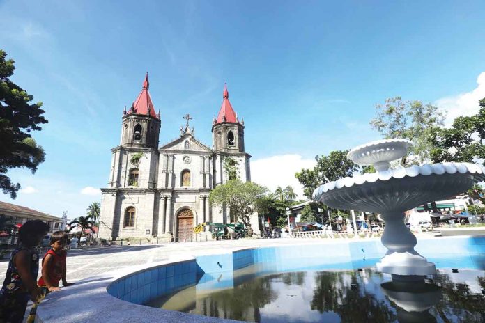 This fountain at the newly restored Molo public plaza in Iloilo City is an added attraction to the district. The plaza never had a fountain. CITY MAYOR’S OFFICE PHOTO