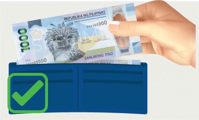 KEEP THEM FLAT. Place your polymer banknotes in wallets where they fit properly. If banknotes become crumpled or creased, apply pressure, or flatten them with your hands.