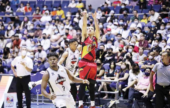 San Miguel Beermen’s Marcio Lassiter drills an outside shot. PBA MEDIA BUREAU