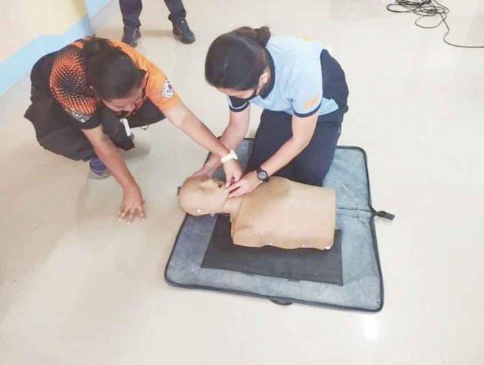 Police officers of Barbaza, Antique train on basic life support and first aid. PHOTO FROM BARBAZA MUNICIPAL POLICE STATION