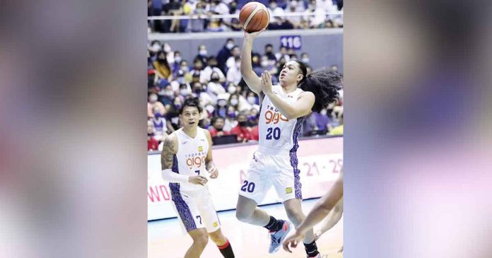 TNT Tropang Giga’s Rodolfo Alejandro splits the defense for a floater attempt. PBA MEDIA BUREAU