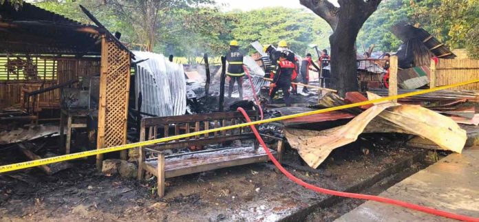 A morning fire in Barangay Tiza, Roxas City left the houses of couple Ramon and Josefina Albay and Johnny Albay totally damaged. RONNIE DADIVAS/FB PHOTO