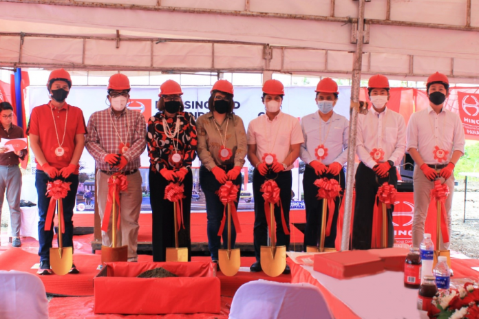 From Left-Right: Mr. Jeck Conlu - PSTMO Head, Atty. Dennis Ventilacion - Provincial Administrator of Province of Iloilo, Mrs. Filamie S. Aguillon, CPA – President of F&E Group of Companies, Ms. Gen Aguillon-Chiong, CPA – President & CEO of Hino-Panay, Mr. Oliver dela Cruz - EVP for Sales of Hino Motors Philippines, Mr. Percibal Ronario - EVP for After-sales of Hino Motors Philippines, Mr. Hiroki Senoo - EVP for Business Development of Hino Motors Philippines & Mr. Hirofumi Yamaguchi - Advisor for After-sales of Hino Motors Philippines