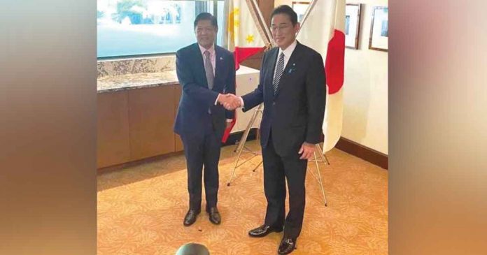 President Ferdinand “Bongbong” Marcos Jr. meets with Japan Minister Fumio Kishida during his working visit in New York City. PH MEDIA DELEGATION POOL