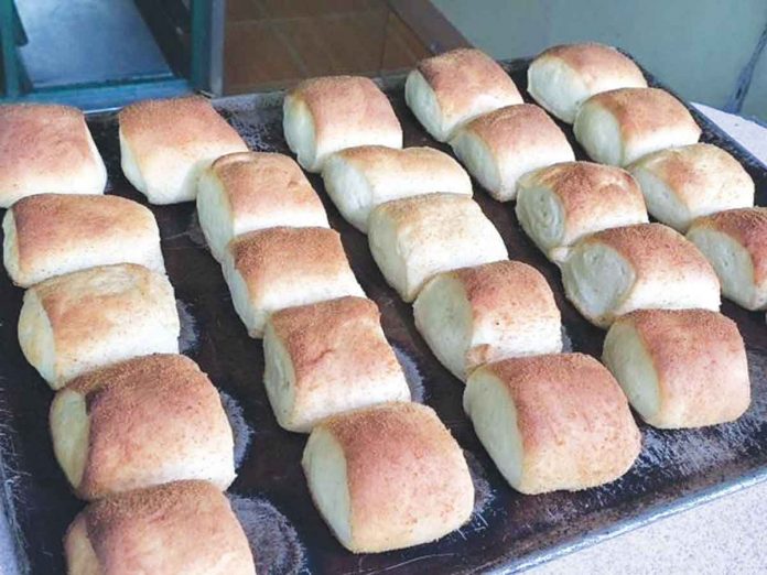 Pandesal or pan de sal means “salt bread.” But in the Philippines, the staple roll is usually sweeter than saltier. GMA NEWS